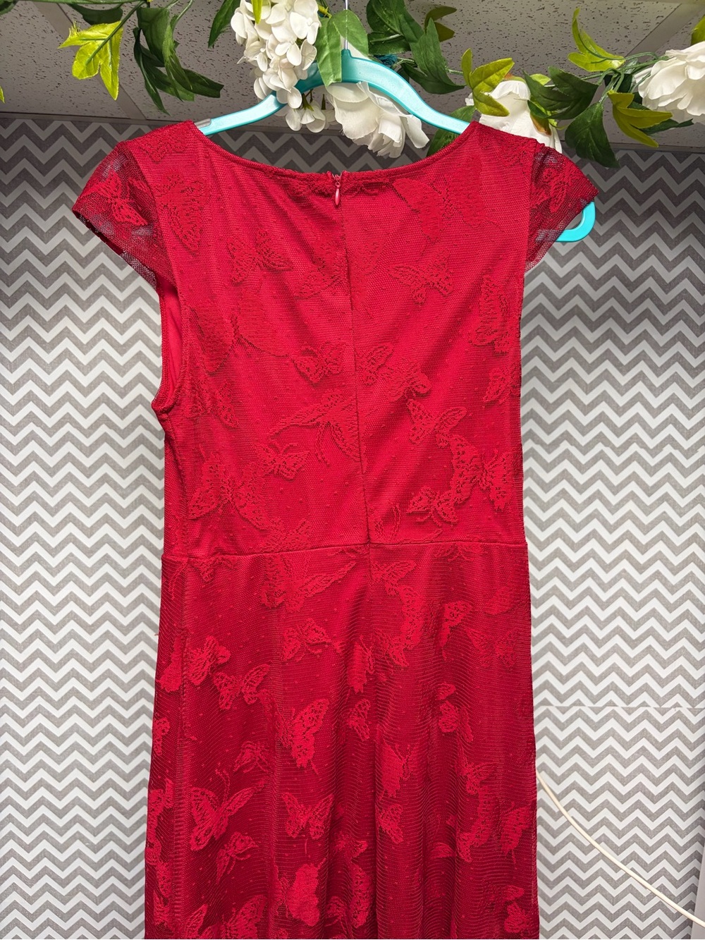 Elegant Red Lace Midi Dress w butterfly detail overlay - Picture 4 of 9